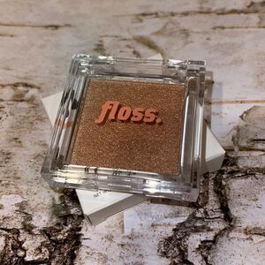 ⛄️ Floss brighten up highlighter illuminator  in sunbeam